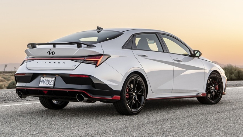 Новая Hyundai Elantra N: первые изображения