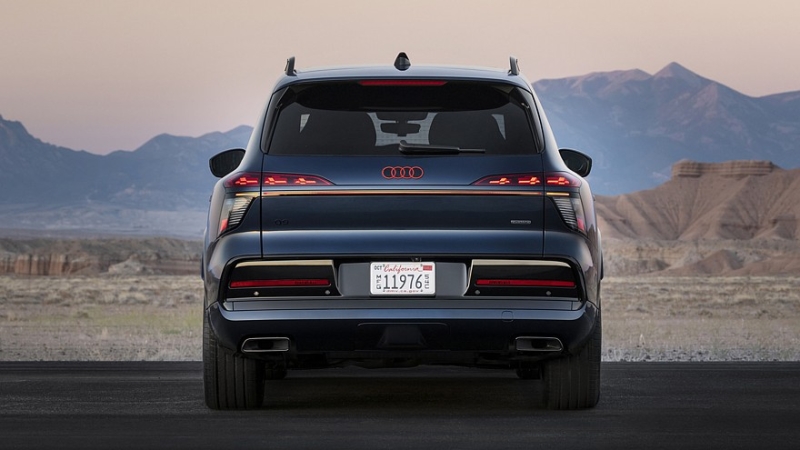 Новый флагман: полностью рассекречен полноразмерный кроссовер Audi Q9