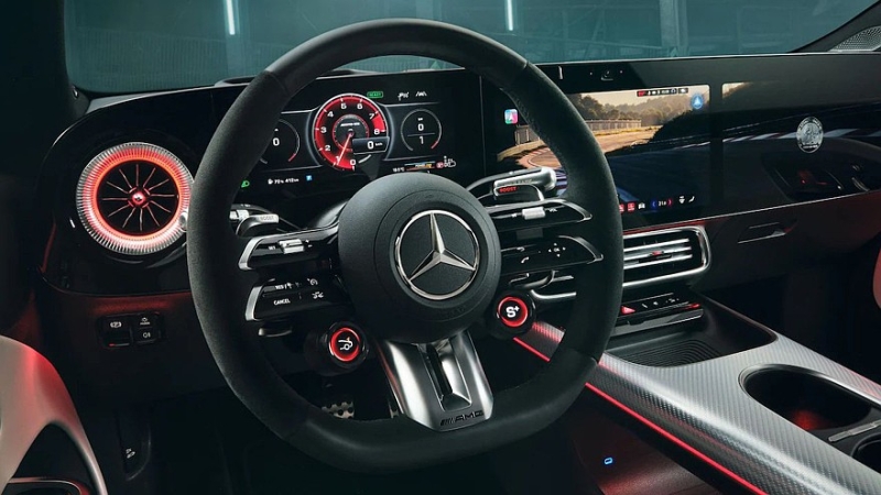 Новый Mercedes-AMG CLA 45: 680-сильная трёхмоторная установка, 2,7 секунды до «сотни»