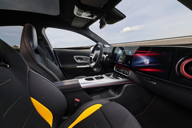 Новый Mercedes-AMG CLA 45: 680-сильная трёхмоторная установка, 2,7 секунды до «сотни»