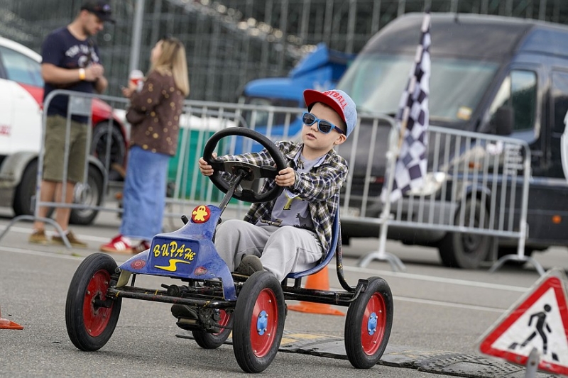 «Серия классика 2026» на Moscow Raceway третий этап – успех, эмоции и ретромагия!