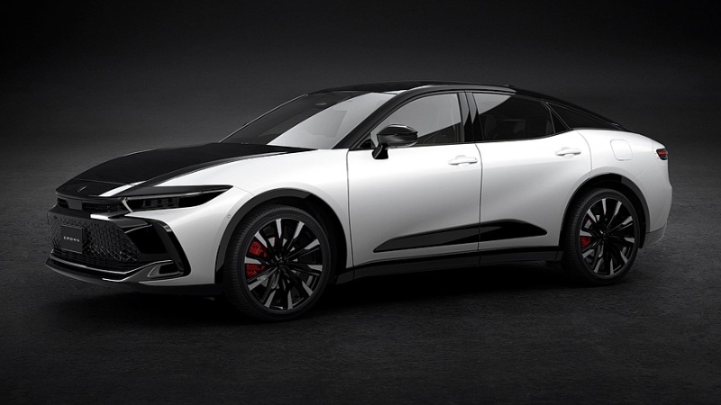 Toyota Crown Crossover готовится к обновлению: первые официальные фото