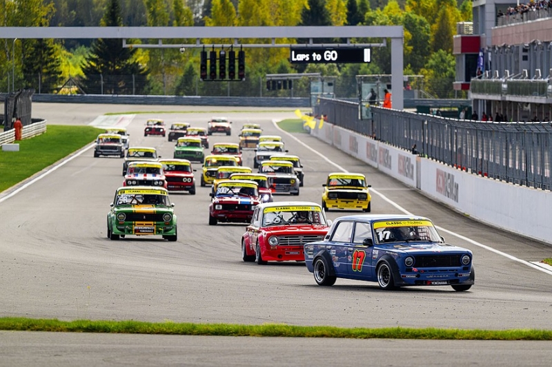 Третий этап «Серия Классика – 2026» на Moscow Raceway: ретроатмосфера и зрелищные заезды