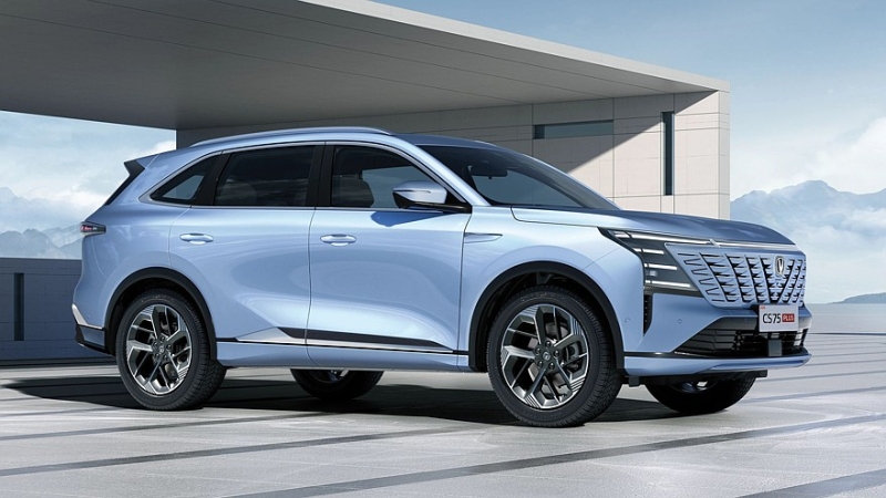 Выпуск кроссовера Changan CS75 Plus AWD стартует на Автоторе