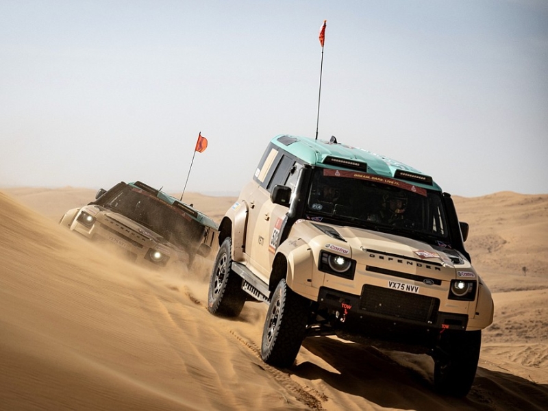 Land Rover готовит экстремальный Defender Dakar с 635-сильным V8 и «режимом полёта»