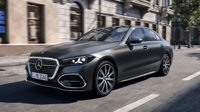 Mercedes-Benz рассекретил обновлённые седан и универсал C-Class с ДВС. Цены известны