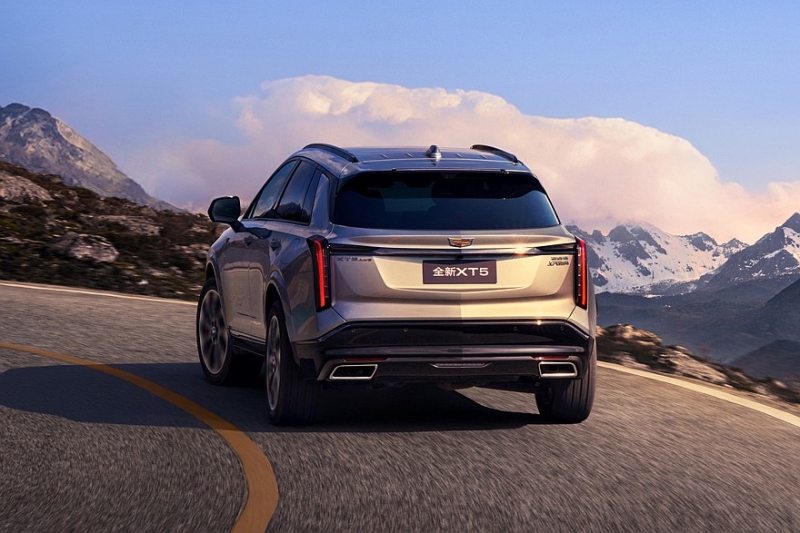 «Второй» Cadillac XT5 с новой начинкой: скоро в продаже