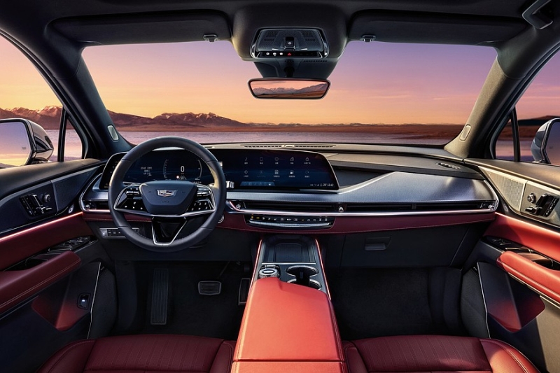 «Второй» Cadillac XT5 с новой начинкой: скоро в продаже