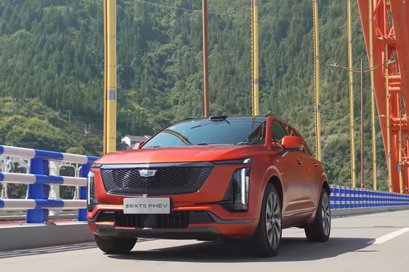 «Второй» Cadillac XT5 с новой начинкой: скоро в продаже