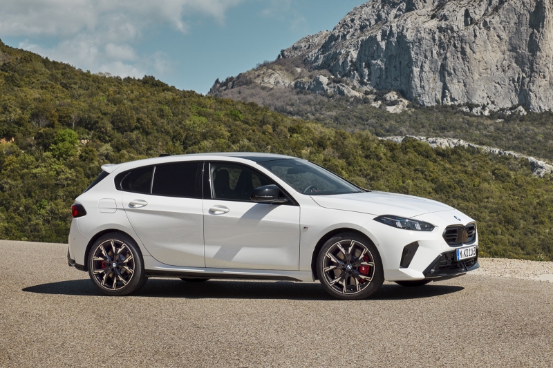 BMW 1 series следующего поколения получит гибридную и полностью электрическую технику