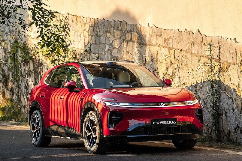 Changan готовится запустить в продажу новый кроссовер Qiyuan Q06