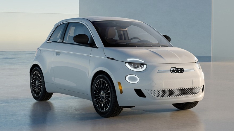 Fiat слегка освежил «кроху» 500e в США и заметно увеличил ценник