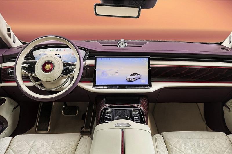 Люксовый седан Hongqi L1 приготовился к старту продаж в России