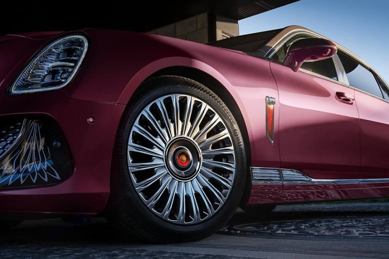 Люксовый седан Hongqi L1 приготовился к старту продаж в России