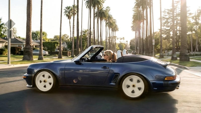 Рестомод Porsche 911 Carrera Cabriolet от Singer: убирающиеся фары и новый откидной верх