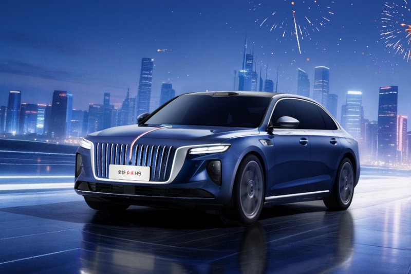 Седаны Hongqi: флагманский H9 с новым салоном и возвращение H7